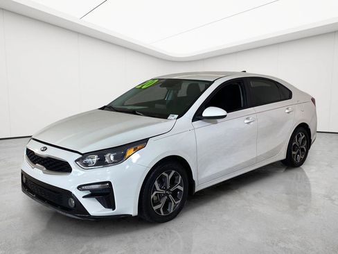 Used 2020 Kia Forte LXS FWD image 3