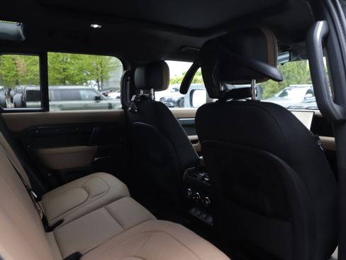 Used 2025 Land Rover Defender 110 X AWD/4WD image 11