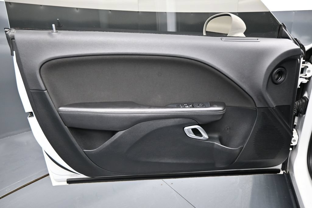 Used 2018 Dodge Challenger R/T RWD image 10