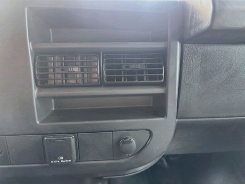 Used 2025 Chevrolet Express 3500 Extended w/ Driver Convenience Package RWD image 13