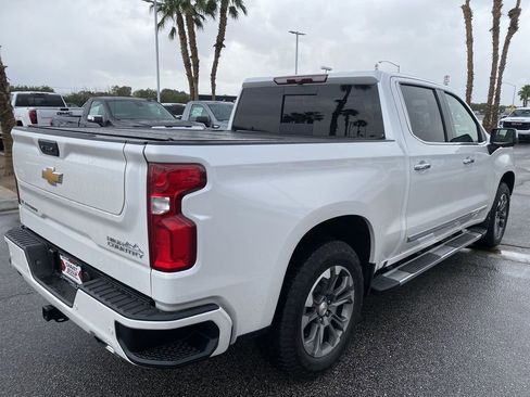 Used 2025 Chevrolet Silverado 1500 High Country image 39