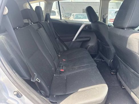 Used 2017 Toyota RAV4 LE FWD image 12
