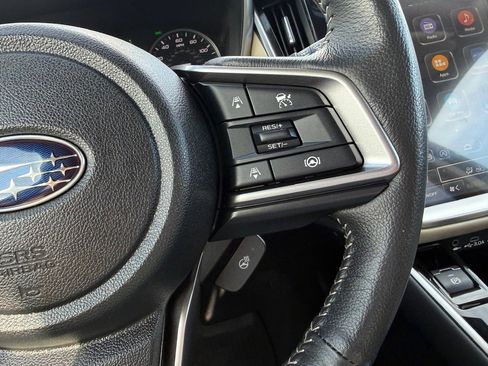 Certified 2025 Subaru Outback Limited image 33
