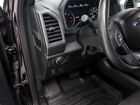Used 2018 Ford F150 XLT w/ Equipment Group 302A Luxury AWD/4WD image 18