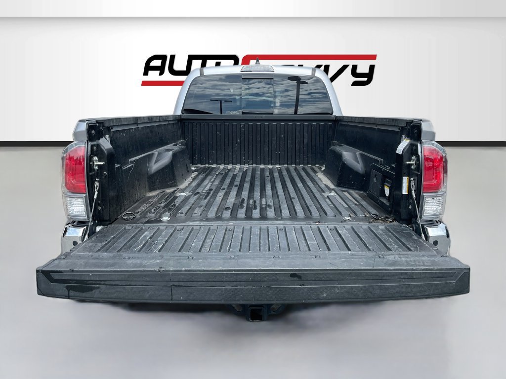 Used 2020 Toyota Tacoma TRD Sport w/ TRD Premium Sport Package AWD/4WD image 26