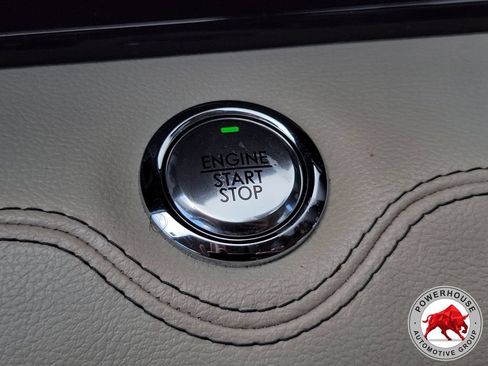 Used 2019 Lincoln Navigator Select RWD image 39