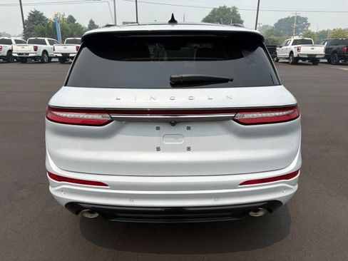 Used 2025 Lincoln Corsair AWD w/ Equipment Group 101A image 4