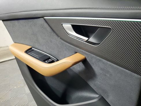 Used 2024 Audi RS Q8 w/ Black Optic Package image 17