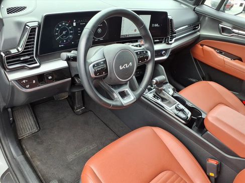 Used 2025 Kia Sportage SX FWD image 11