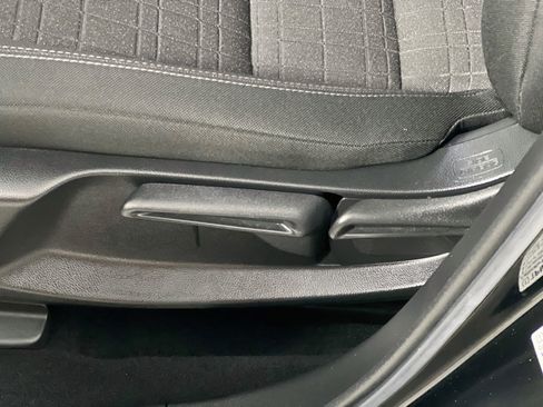 Used 2024 Honda HR-V LX image 16