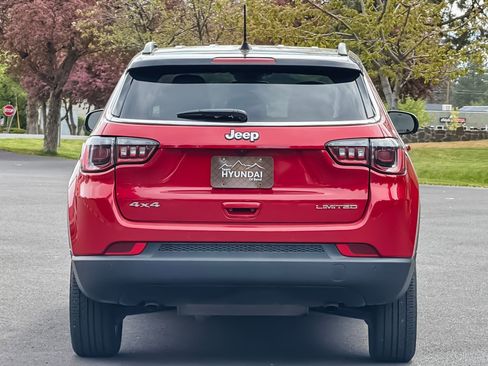 Used 2025 Jeep Compass Limited AWD/4WD image 5