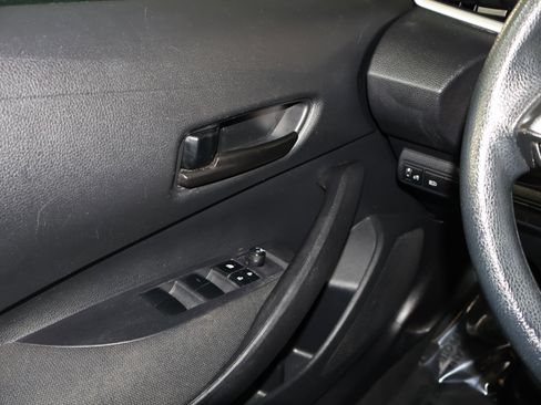 Used 2024 Toyota Corolla LE image 31