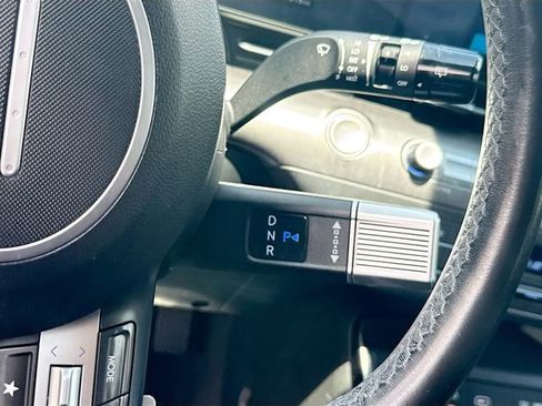 Certified 2024 Hyundai Kona SEL w/ Convenience Package FWD image 17