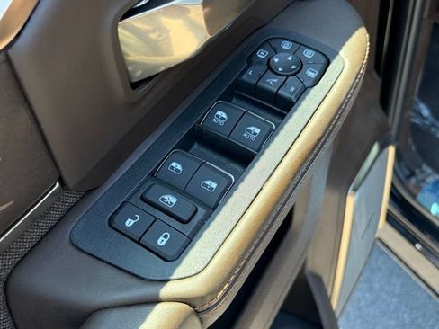 New 2026 RAM 2500 Limited AWD/4WD image 12