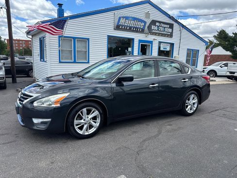 Used 2013 Nissan Altima 2.5 SV FWD image 2