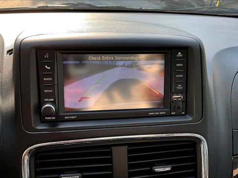 Used 2017 Dodge Grand Caravan SE w/ Power Window Group FWD image 12