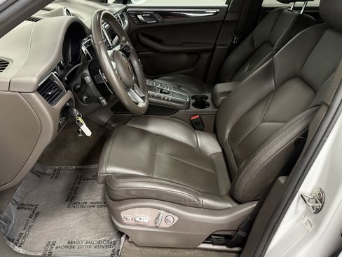 Used 2017 Porsche Macan S image 21