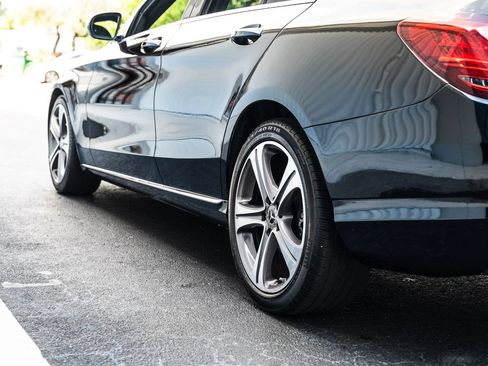 Used 2019 Mercedes-Benz C 300 Sedan w/ Premium Package image 10