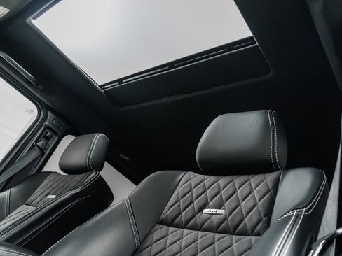 Used 2018 Mercedes-Benz G 550 Squared image 17