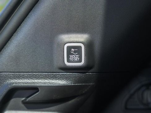 New 2025 Jeep Grand Cherokee Laredo X w/ Luxury Tech Group I image 11