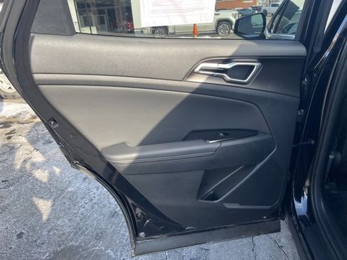 Used 2025 Kia Sportage EX image 13