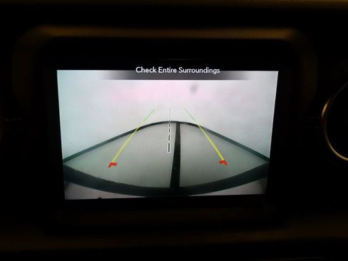 Used 2021 Jeep Wrangler Unlimited Sahara image 24