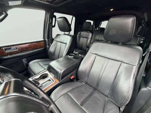 Used 2015 Lincoln Navigator 4WD image 20