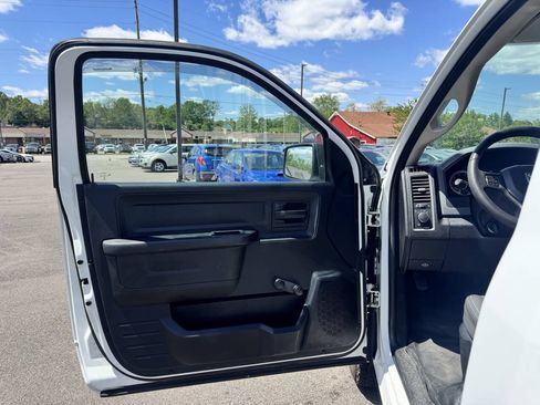 Used 2014 RAM 1500 Tradesman AWD/4WD image 18