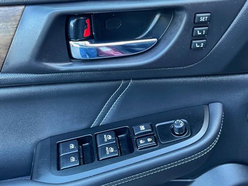Used 2018 Subaru Outback 2.5i Limited image 40