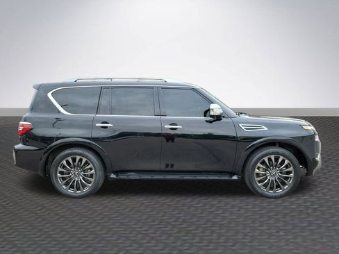 Used 2022 Nissan Armada Platinum w/ Captain's Chairs Package image 4