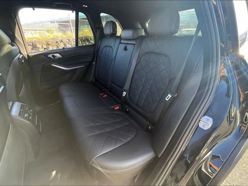 Used 2023 BMW X5 xDrive40i w/ Parking Assistance Package AWD/4WD image 28