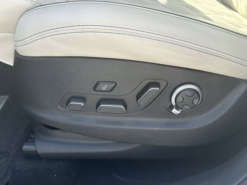 Used 2025 Genesis GV70 3.5T Sport w/ Sport Advanced Package image 16