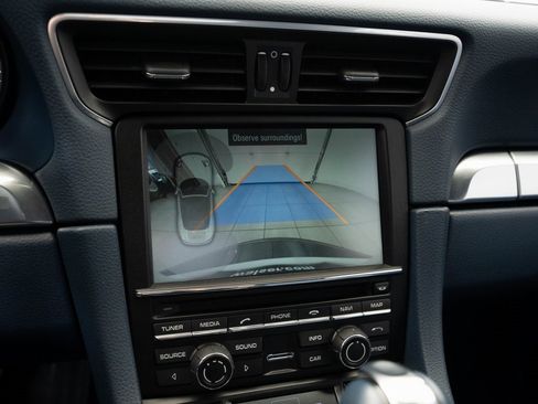 Used 2015 Porsche 911 Carrera image 37