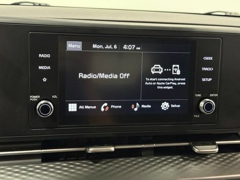 Used 2023 Kia Carnival LX FWD image 20