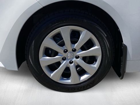 Certified 2025 Toyota Corolla LE image 14