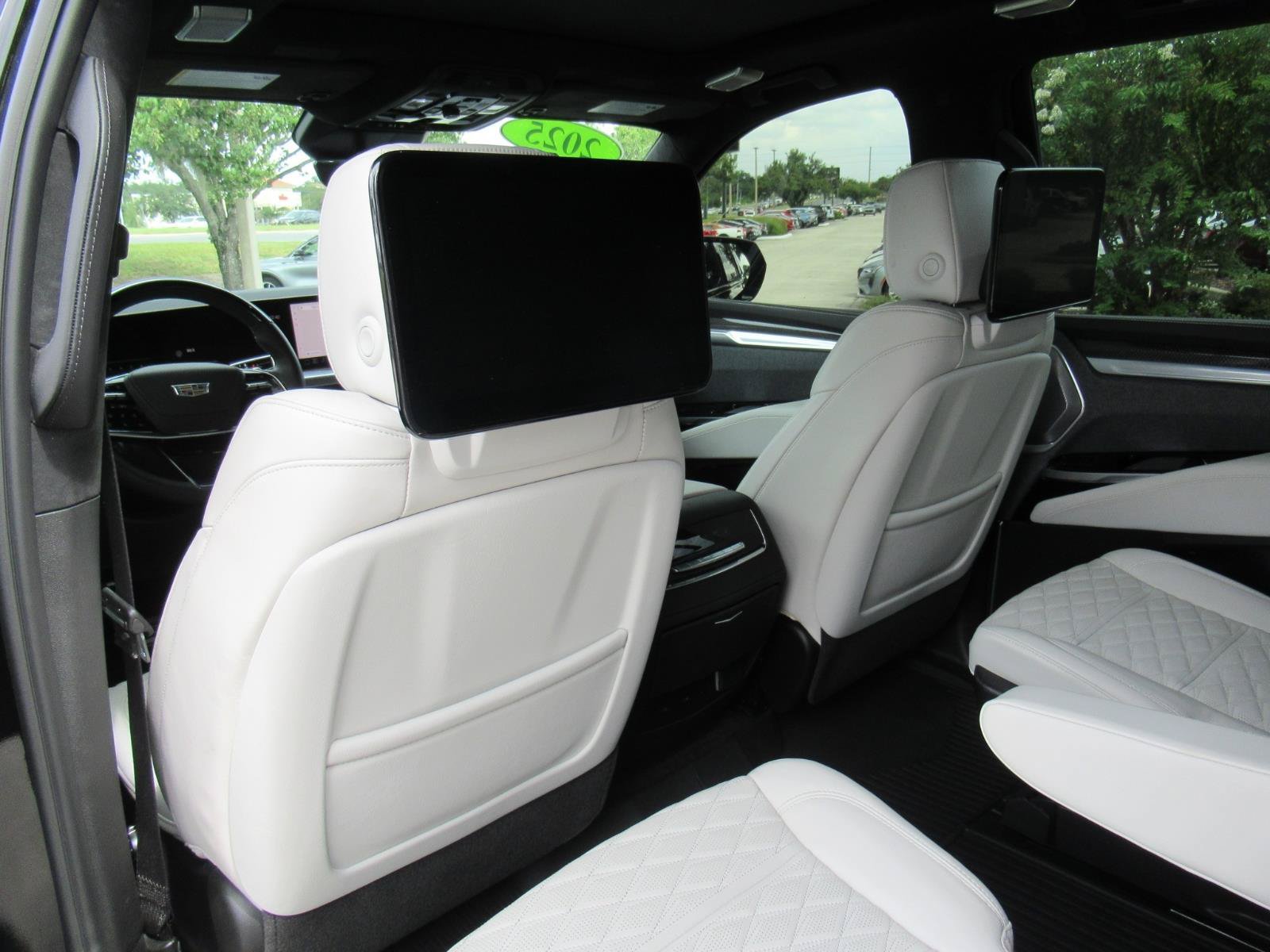 Certified 2025 Cadillac Escalade V AWD/4WD image 17