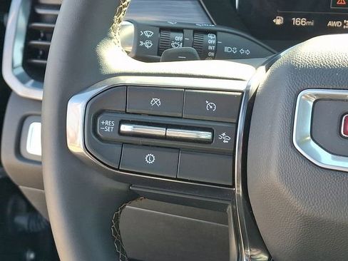 Used 2025 GMC Acadia AT4 image 25