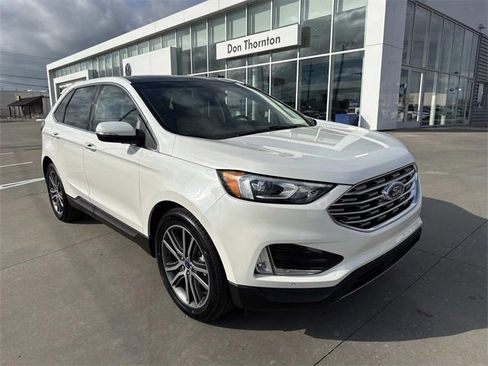 Used 2020 Ford Edge Titanium image 1