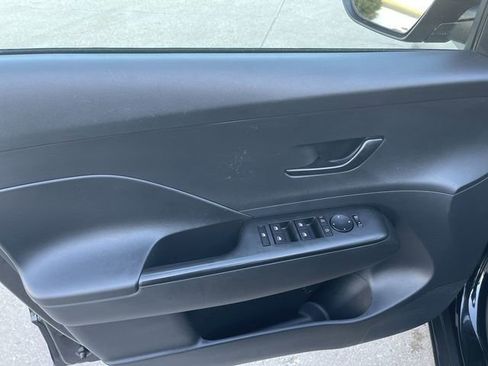 Used 2025 Hyundai Kona SEL image 10