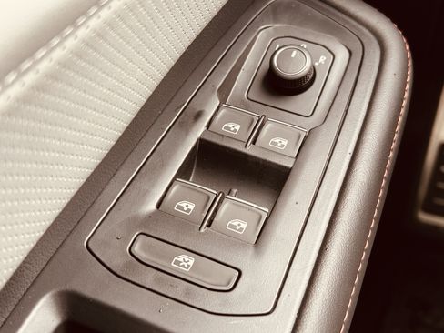 New 2026 Volkswagen Atlas Peak Edition image 16