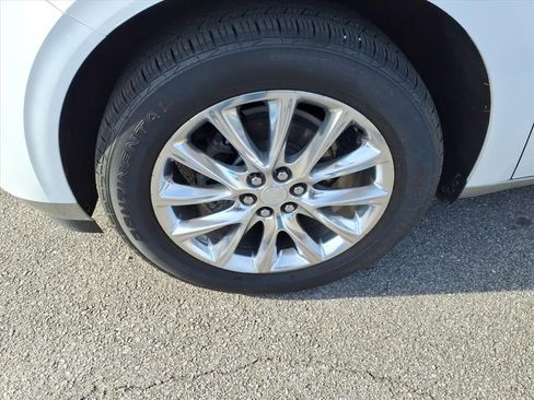 Used 2021 Buick Enclave Essence image 7