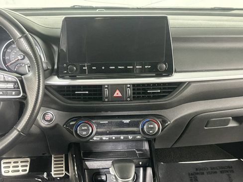 Used 2024 Kia Forte GT-Line w/ GT-Line Premium Package FWD image 17