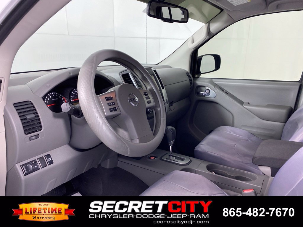 Used 2021 Nissan Frontier SV w/ Midnight Edition Floor Mats RWD image 11