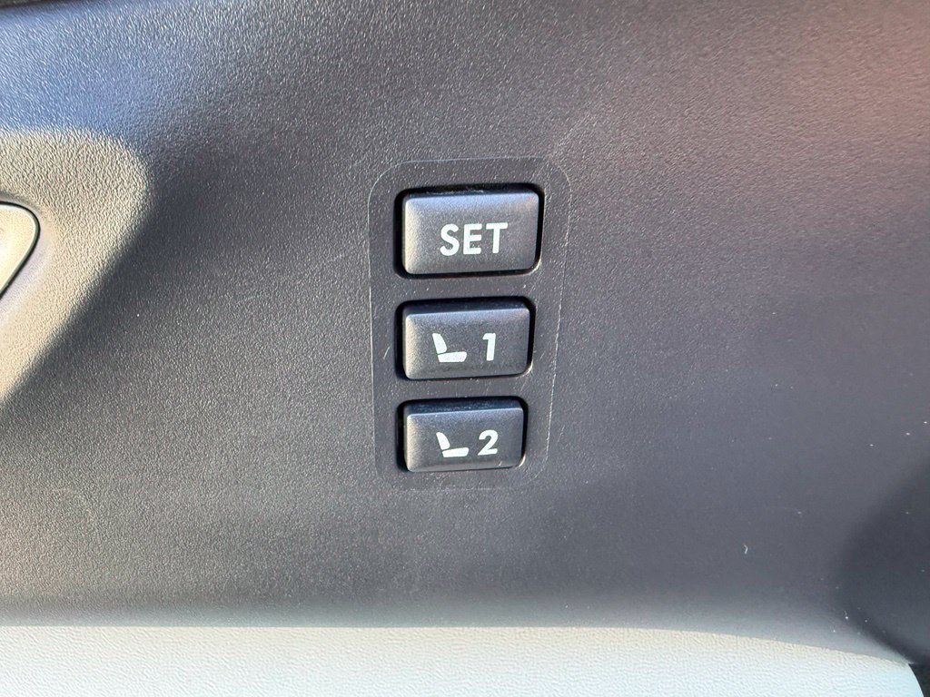 Used 2021 Subaru Ascent Limited w/ Technology Package AWD/4WD image 23
