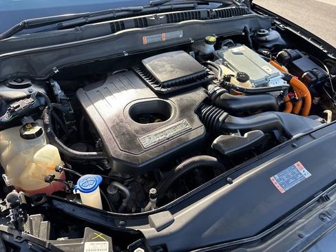 Used 2020 Ford Fusion Titanium FWD image 21