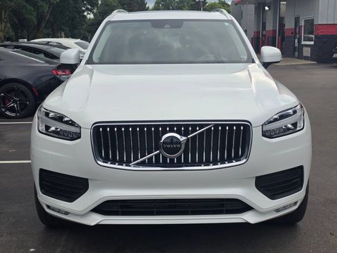 Used 2020 Volvo XC90 T6 Momentum AWD/4WD image 2