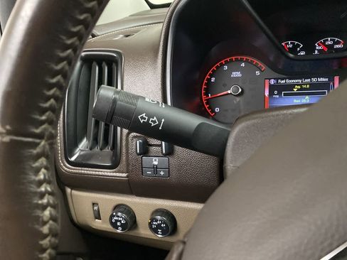 Used 2016 GMC Canyon SLT w/ Driver Alert Package image 24