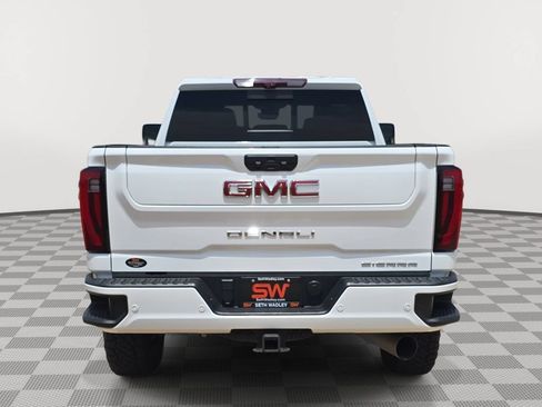 Used 2024 GMC Sierra 2500 Denali w/ Denali Reserve Package AWD/4WD image 6