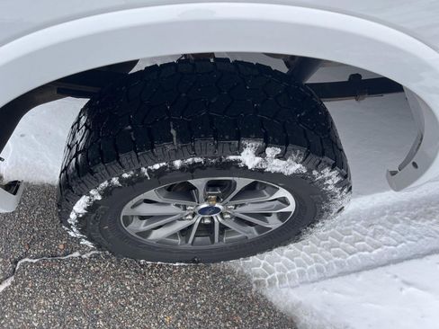 Used 2017 Ford F150 Lariat image 6