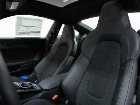 New 2026 Porsche 911 Carrera T RWD image 5